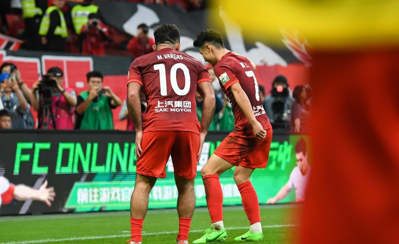 里程碑夜萨克拉门托国王遗憾出局;CBA常规赛赛前刷纪录;媒体盛赞;阵容厚度经受考验的简单介绍-爱游戏网址