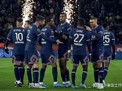 关于法甲赛后再迎强敌，西汉姆更衣室发声，主帅态度：震撼外界，资深球员宣示担当的信息-爱游戏官网